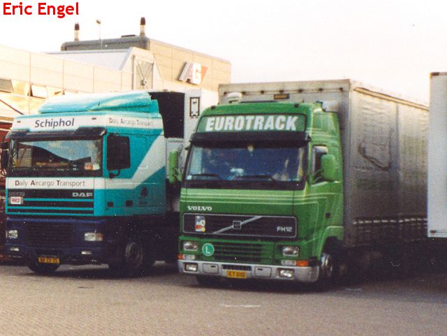 Volvo-FH12-Eurotrack-Engel-130105-01.jpg