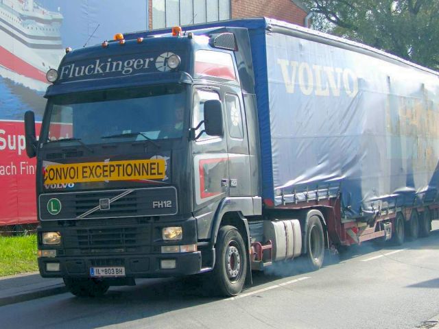 Volvo-FH12-420-Fluckinger-Willann-221004-6.jpg - Michael Willann