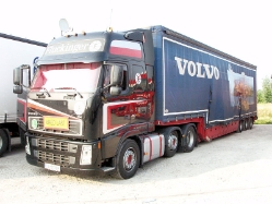 Volvo-FH-480-Fluckinger-Holz-240807-01