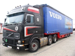 Volvo-FH12-420-Fluckinger-Haas-121204-1