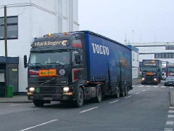 Volvo-FH12-Fluckinger-Willann-131204-2