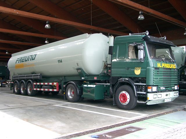 Scania-113-M-360-Freund-Schimana-120904-1.jpg
