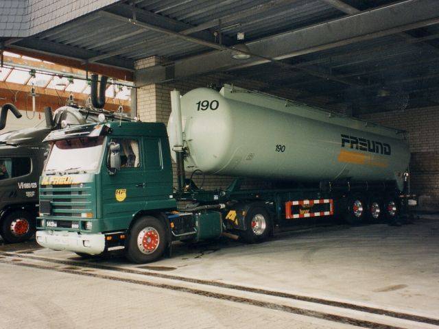 Scania-143-M-500-Freund-Schimana-130205-03.jpg
