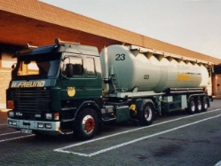 Scania-113-M-360-Freund-Schimana-130205-01