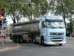 Volvo-FH-II-H+S-DS-070110-01