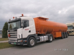 Scania-124-L-420-Huter-Bach-141205-01