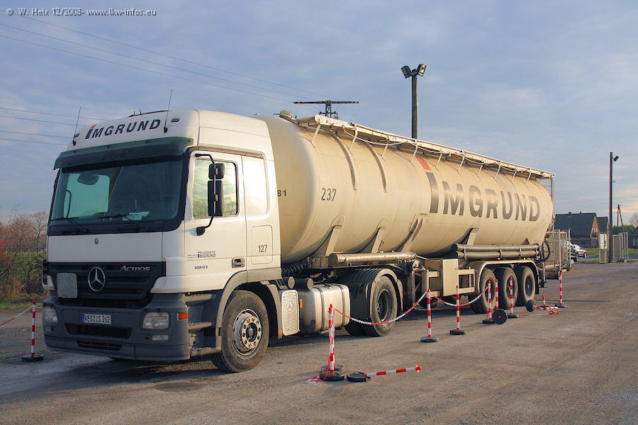 MB-Actros-MP2-1841-IS-262-Imgrund-141208-06.jpg