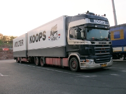Scania-R-420-Koops-Holz-040608-03