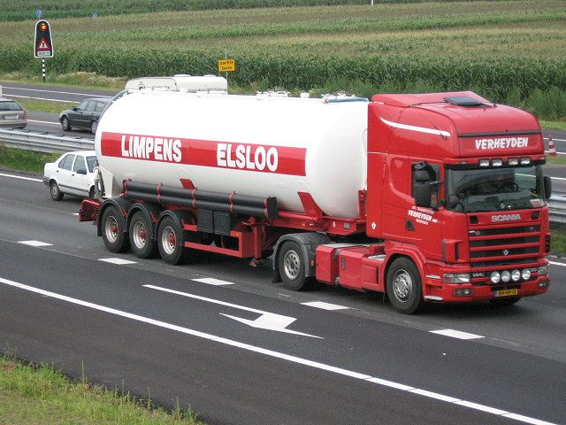 Scania-144-L-Limpens-Bocken-170706-01.jpg - S. Bocken