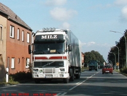 Volvo-FH12-Milz-140505-01