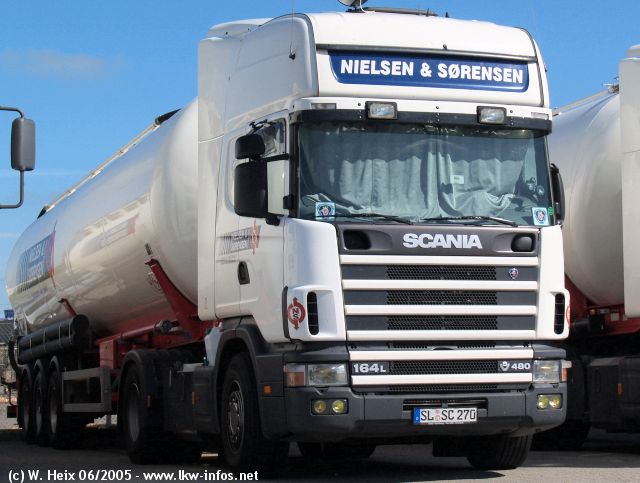 Scania-164-L-480-Nielsen-Soerensen-280605-02.jpg
