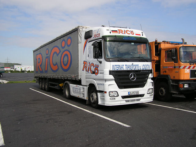 MB-Actros-MP2-1844-Ricoe-Koster-071106-01.jpg - A. Koster