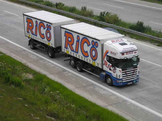 Scania-4er-Ricoe-Reck-030704-1.jpg