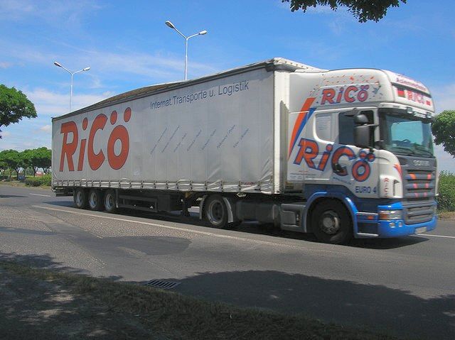 Scania-R-420-Ricoe-Skrzypczak-020805-03.jpg
