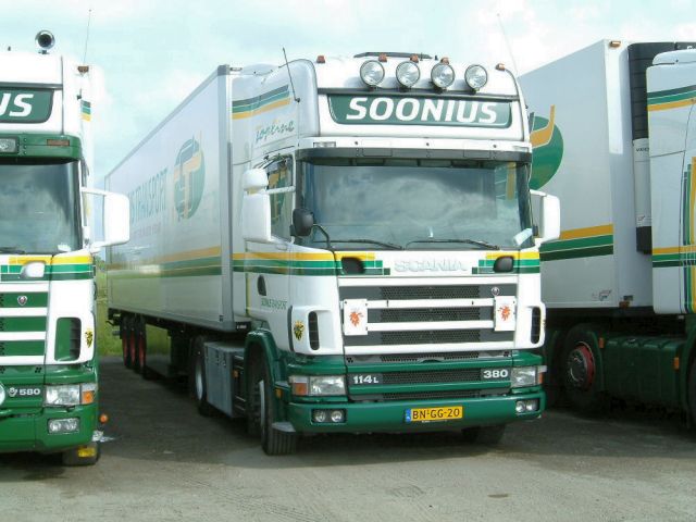Scania-114-L-380-Soonius-vMelzen-080705-01.jpg - Henk van Melzen