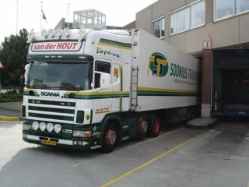 Scania-164-L-580-vdHout-Soonius-Scheffers-030805-01