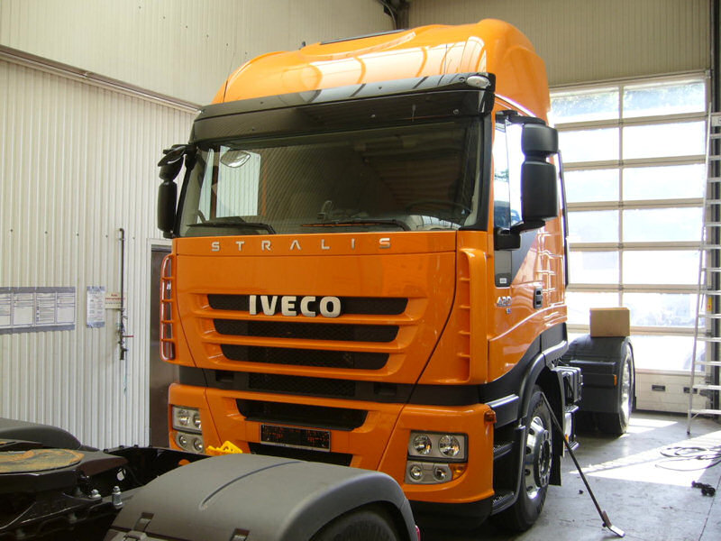 Iveco-Stralis-AS-II-440-S-42-Steinkuehler-Voss-200807-03.jpg