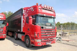 Scania-144-L-530-Tombers-011209-01