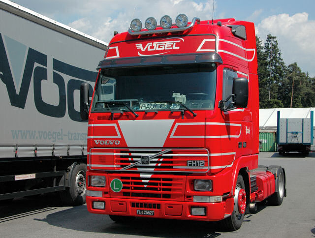 Volvo-FH12-420-Voegel-Schiffner-180806-01.jpg - Carsten Schiffner