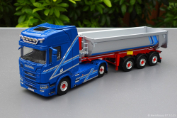 20251207-Augst-00026