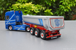 20251207-Augst-00039