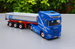 20251207-Augst-00063