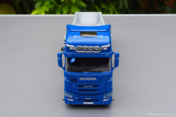 20251207-Augst-00072