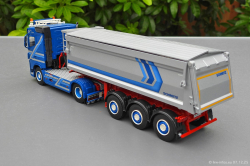 20251207-Augst-00131