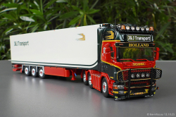 20251013-J-J-Transport-00044