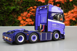 20251029-Neidhoefer-00017