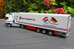 20250807-Stam-J-00043