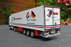 20250807-Stam-J-00045