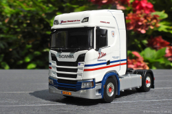 20250807-Stam-J-00079