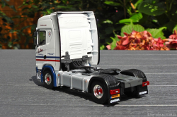 20250807-Stam-J-00084