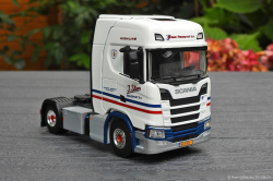 20250807-Stam-J-00096