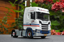 20250807-Stam-J-00098