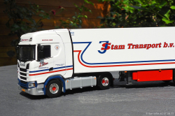 20250807-Stam-J-00106