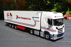 20250807-Stam-J-00147