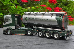 20250627-Triest-van-00047