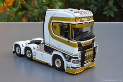 20251105-Verlhac-00021