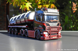 202403249-Winter-de-00052