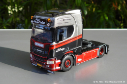 202403249-Winter-de-00147