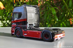 202403249-Winter-de-00156