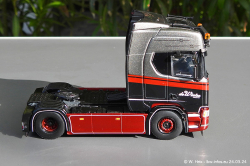 202403249-Winter-de-00170