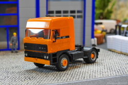 20251206-DAF-3300-orange-00003