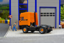 20251206-DAF-3300-orange-00010