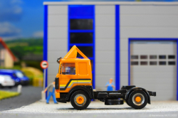 20251206-MAN-F8-19321-orange-00007