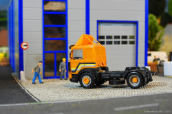 20251206-MAN-F8-19321-orange-00018