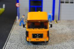 20251206-MAN-F8-19321-orange-00034