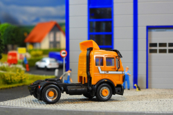 20251206-MB-NG-1838-orange-00021